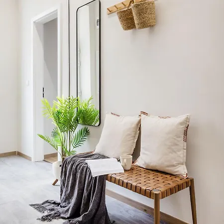 Oasis - Modern Charm, Timeless Comfort Appartement Budapest