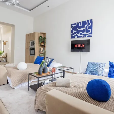 Oasis - Modern Charm, Timeless Comfort 부다페스트
