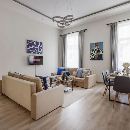 아파트 Oasis - Modern Charm, Timeless Comfort *