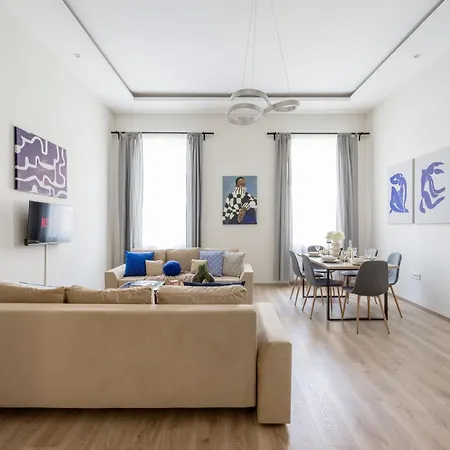 아파트 Oasis - Modern Charm, Timeless Comfort 부다페스트